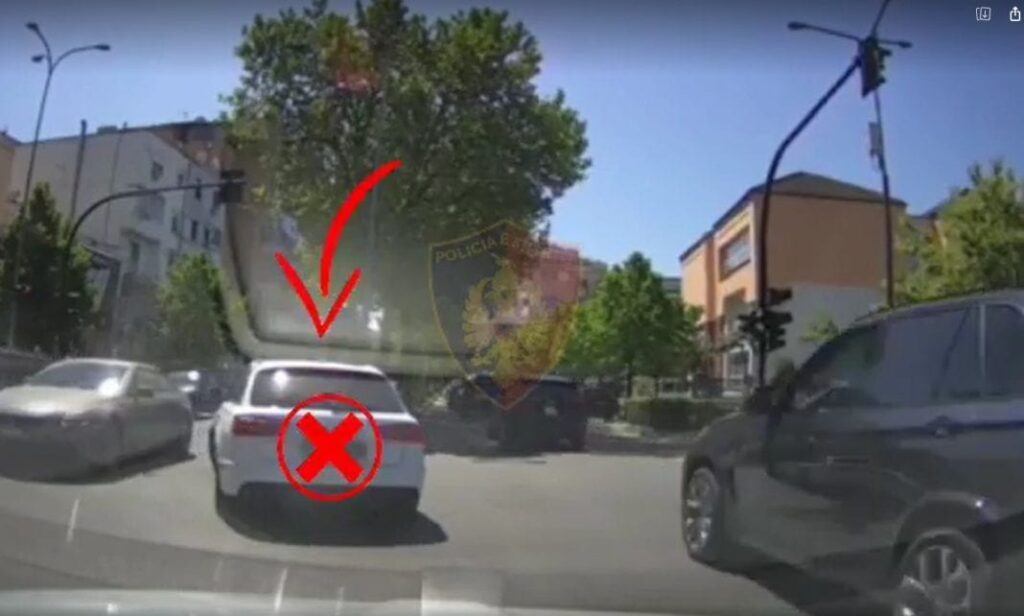 policia gjoba makina