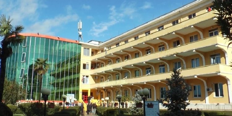 Koronavirusi/ Në 72 orë ka mbërritur vetëm një urgjencë nga rrethet, a do të mbyllet Sanatoriumi? senatorium