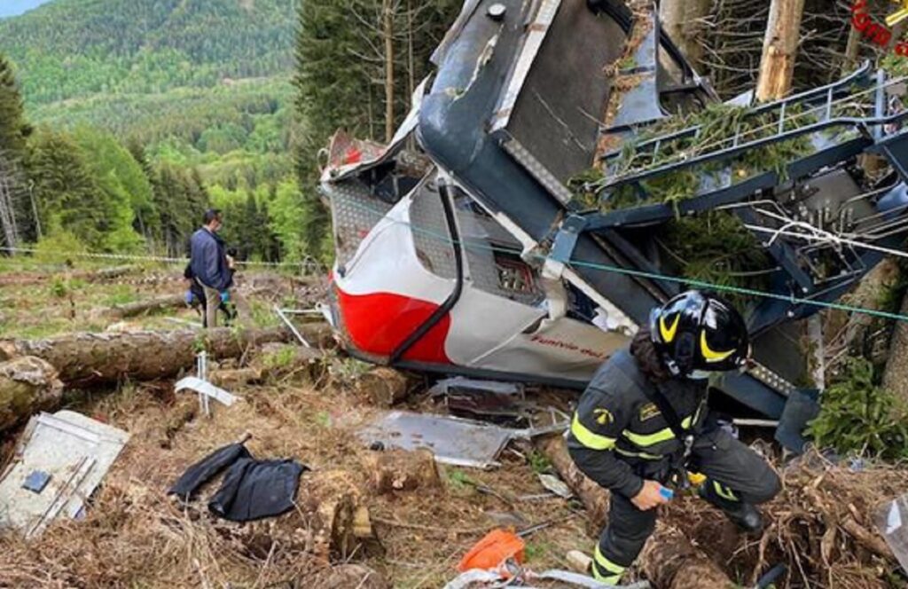 Tragjedia e teleferikut në Itali, arrestohen tre persona teleferiku itali
