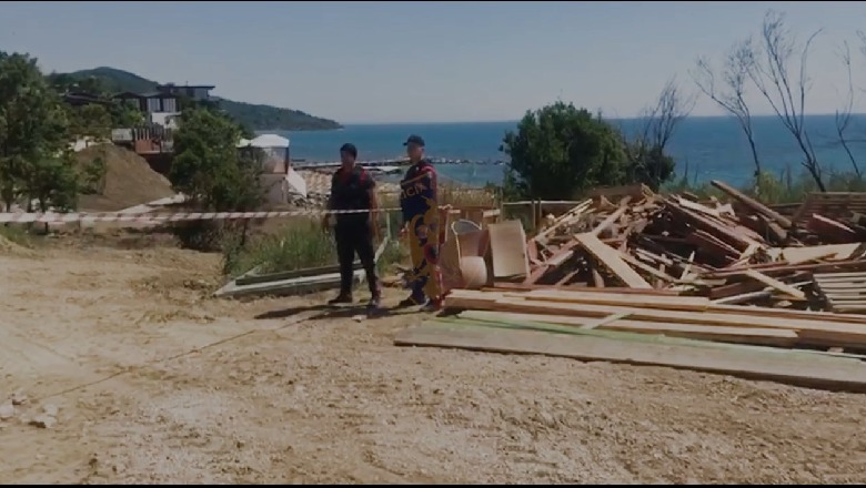 Ndërtuan pa leje tek Kepi i Rodonit dhe zaptuan plazhin, në pranga administratori dhe punëtorët e ndërtimit 1622880404 Screenshot2