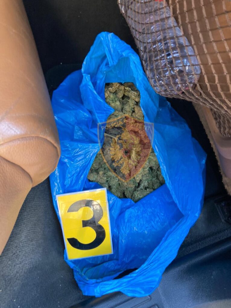 U kapën me kanabis në makinë, arrestohen dy të rinjtë në Sarandë 1c62593a 186c 466b b34f 6854af6ec00d