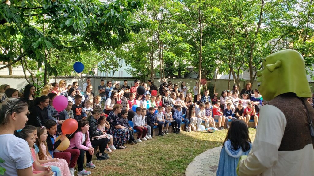 Bashkia Mat dhe Qëndra Kulturore e Fëmijëve zhvillojnë aktivitete për 1 Qershorin, Malaj: Bashkia do të jetë pranë fëmijëve (Foto) 2 4
