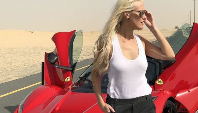 Braktisi punën si gazetare, 34-vjeçarja fiton 4 milionë dollarë në vit me profesionin e saj të ri (FOTO) 640 0 60d5b76040350