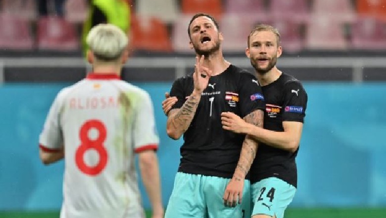 E ofendoi nga nëna, Arnautovic i kërkon falje në shqip futbollistit të Maqedonisë së Veriut E ofendoi nga nena Arnautovic i kerkon falje ne shqip futbollistit te Maqedonise se Veriut
