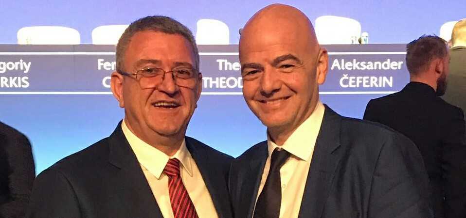 Presidenti i FIFA-s, Gianni Infantino, uron ekipin e Teutës për titullin kampion Gianni Infantino