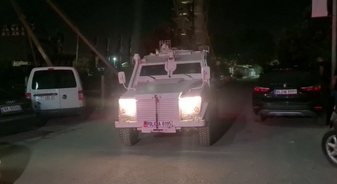 Ambulanca e furgonë policie ,shihni pamjet nga vendi ku ndodhi masakra në Velipojë (Video) Shkoder 2