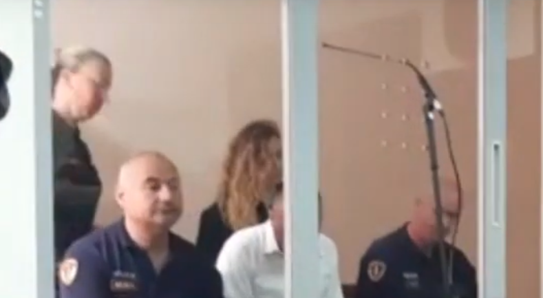 Nën akuzë për vrasjen e Kudret Saliajt, Mexhit Picari dhe e bija dalin para gjykatës Untitled 2