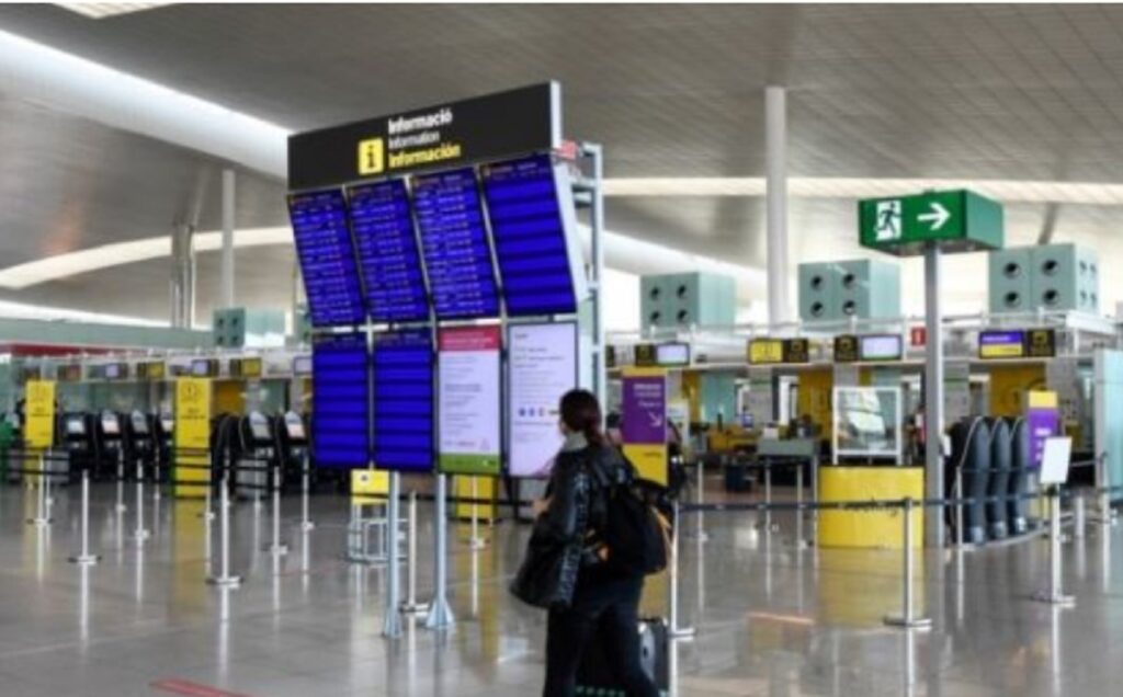 Kriza prek edhe fluturimet, çmimet e biletave do të jenë më të shtrenjta aeroport spanje