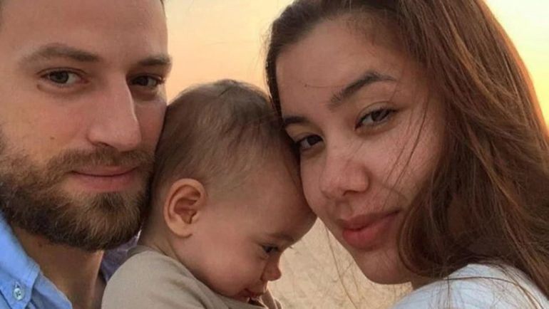 Detaji tronditës nga vrasja e Caroline, çfarë shkruante bashkëshorti 4 ditë pasi e vrau caroline crouch murder greece burglars held gun to baby girl s head as they killed mum 546087 770x434 1