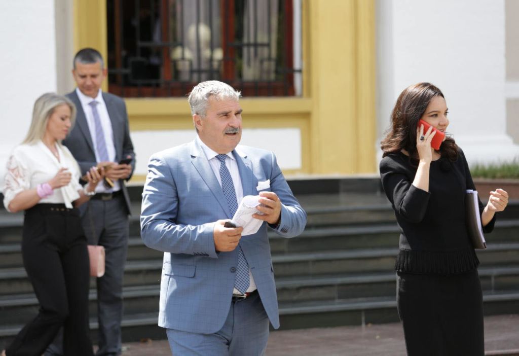 parlament 14