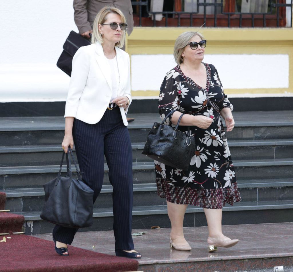 parlament 18