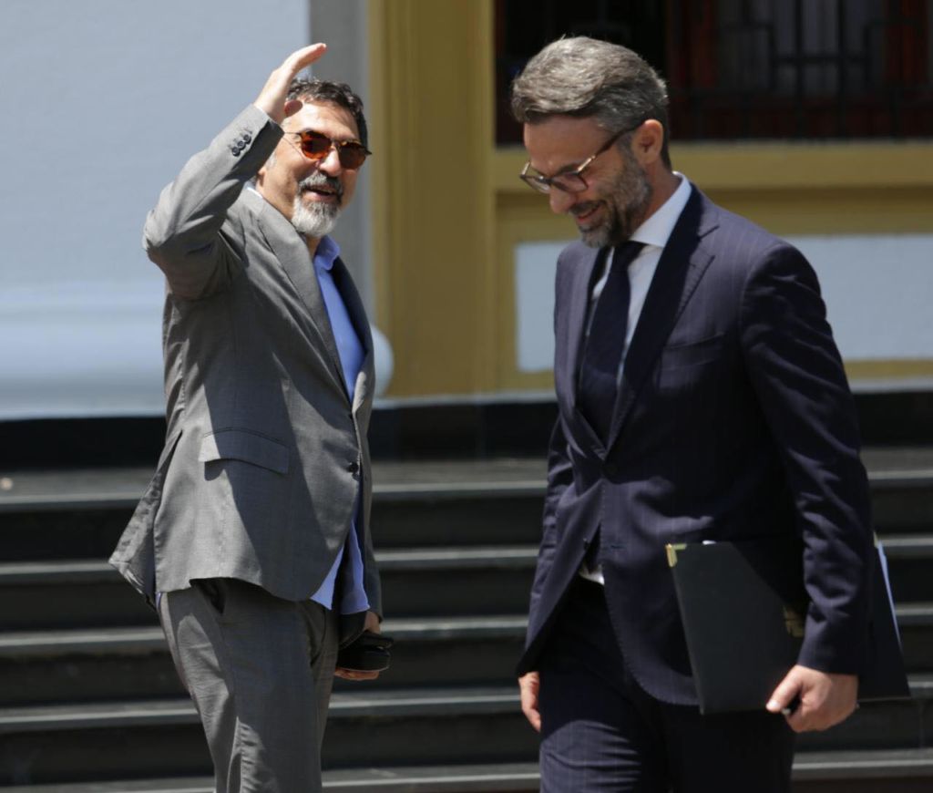 parlament 19