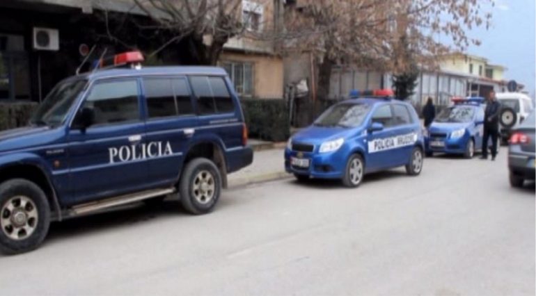 Kush është 44-vjeçari që u vra në Peqin, shoku e qëlloi me armë pas një konflikti për… policia Peqin1 770x426 1