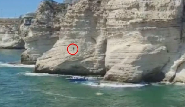 “Mos e bëj!”/ Turisti “fluturon” nga shkëmbi drejt vdekjes turisti