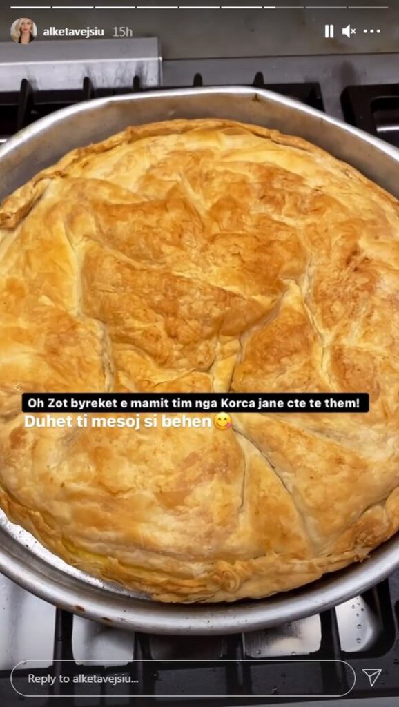 Më mirë vonë se kurrë, Alketa vendos të mësojë si bëhet byreku 1 1 11
