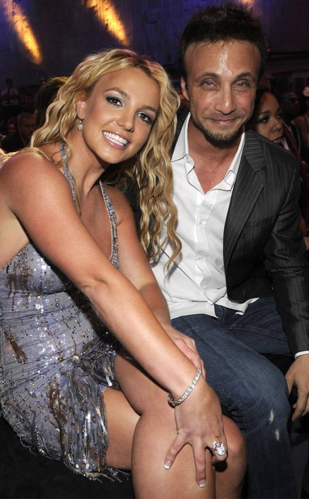 E papritur! Menaxheri i Britney Spears jep dorëheqjen pas 25 vitesh punë 1 1 6