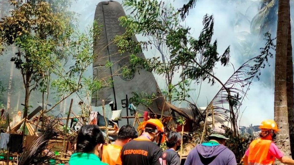 Rrëzimi i avionit ushtarak në Filipinë, deri tani raportohet për 17 viktima (Fotot) 4 119233206 mediaitem119233205