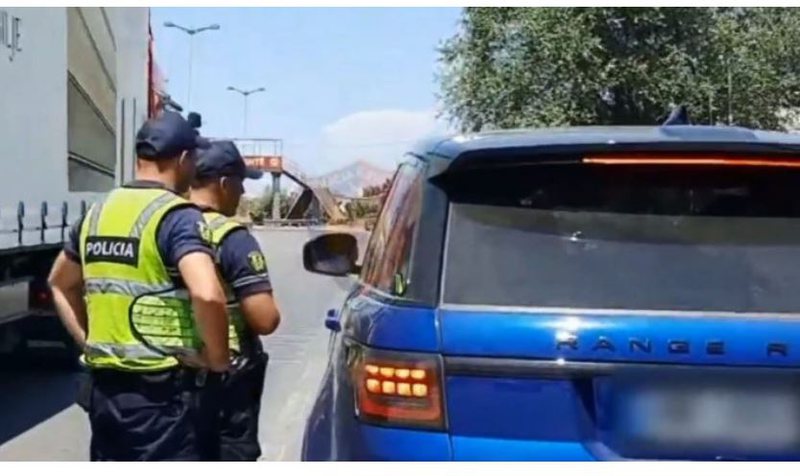 Me shpejtësi skëterre në rrugët e vendit, ndalohet ‘Range Rover-i’ luksoz në Durrës 800 0 60eea22137666