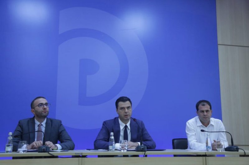 A do t’iu rikthehen demokratët protestave? Basha flet për strategjinë që po përgatit opozita për në shtator 800 0 60ffe4a73a51b