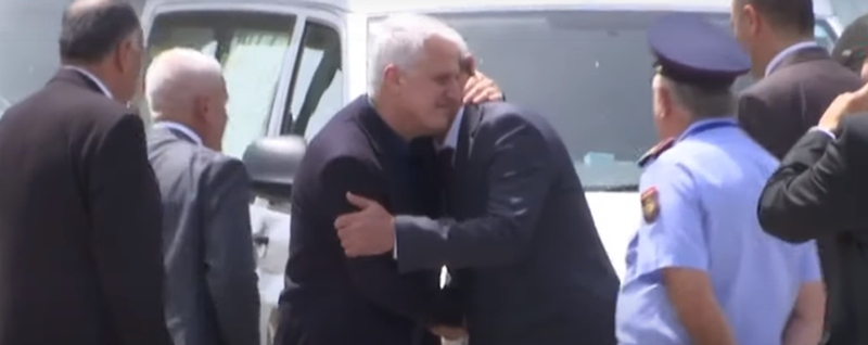 Mbërrijnë në Kosovë 10 trupat e pajetë të aksidentit tragjik në Kroaci, Pandeli Majko bën gjestin emocionues (VIDEO) 800 0 6101583a2aa34