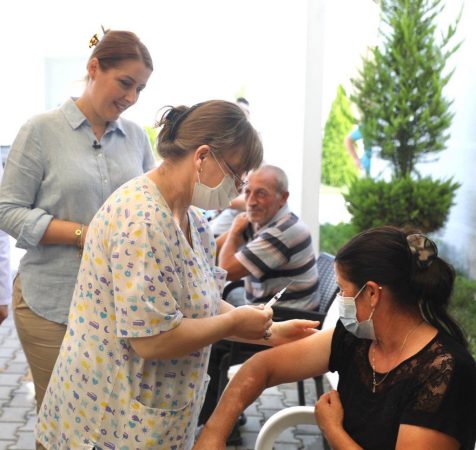 Manastirliu apelon për vaksinim: Rrezik nga varianti Delta, prioritet rritja e mbulesës vaksinale Manastirliu 1 476x450 1