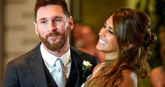 Messi shfaq hapur xhelozinë për bashkëshorten e tij dhe bën veprimin e papritur (VIDEO) Messi
