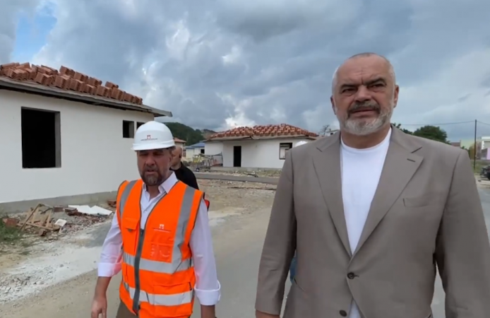 Rama inspekton punimet e qendrës së re urbane në Bubq: Do të jetë gati në vjeshtë Screenshot 2 3 694x450 1