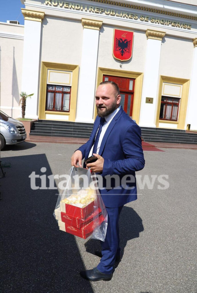 Tirananews Valteri