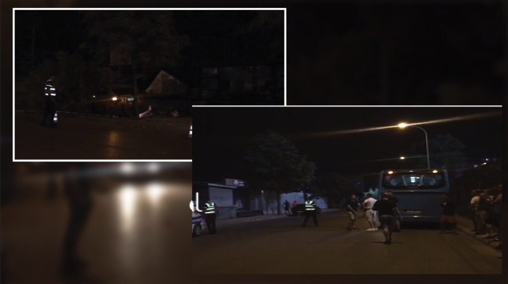 “BMW-ja” përplaset me murin në Tiranë dhe bëhet “copë”, gomat i shpërndahen rrugëve aksident
