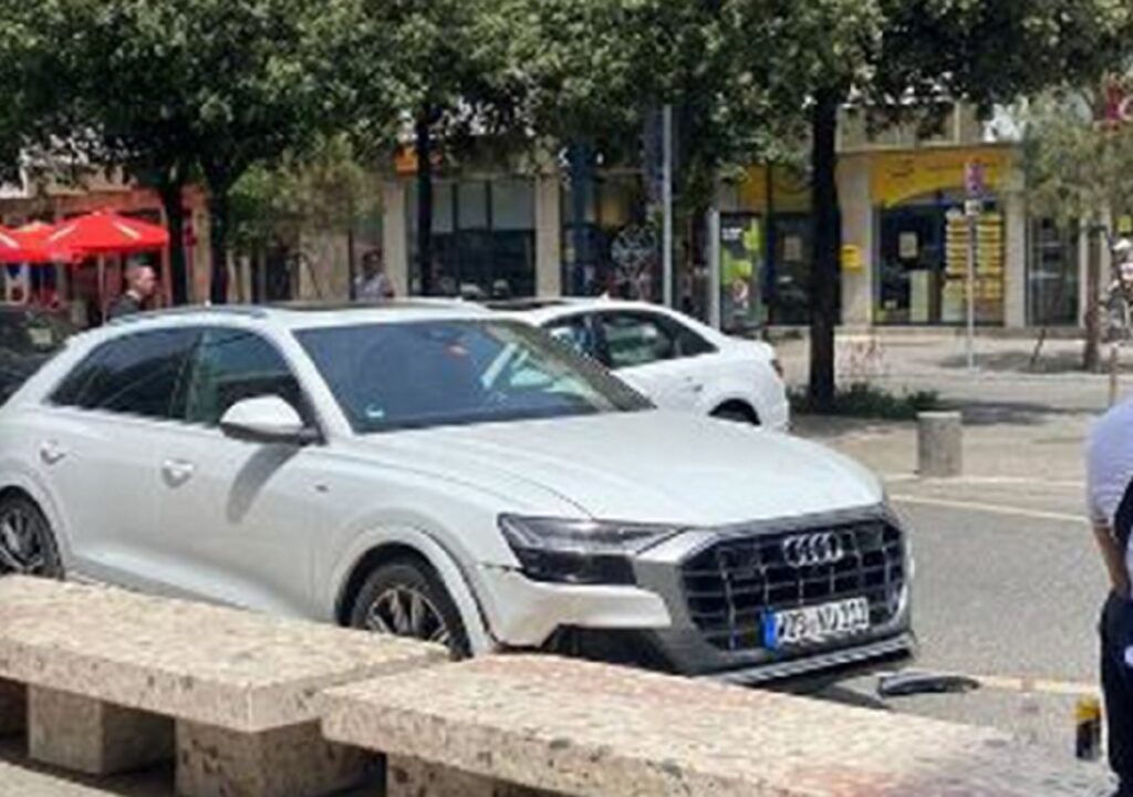 Përplasen automjetet në Tiranë, bllokohet tërësisht Bulevardi Zogu I aksidenti
