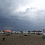 FOTO/ "Shi në plazh", qytetarët nuk braktisin detin 3 ba14707e 91c9 4ec4 ac44 cce6c0f352af