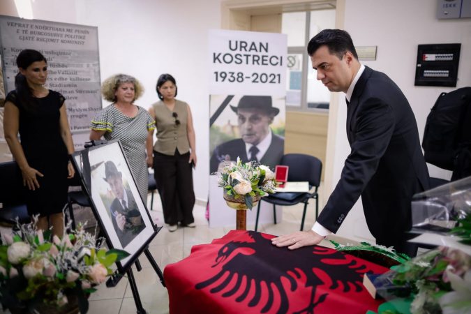 Basha homazhe në nder të Uran Kostrecit: Ditë e trishtë, ndahemi nga një njeri me vlera të jashtëzakonshme! basha uran 675x450 1