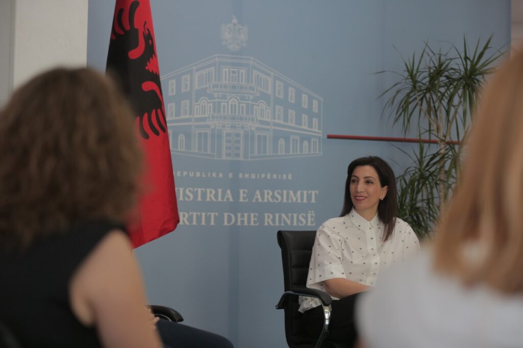 Kushi me studentë e pedagogë të Ekonomikut: Bashkëpunim me universitetet evropiane evis kushi