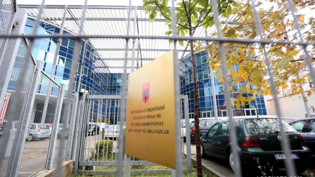 Ndihmonte në shpërndarjen e drogës, GJKKO lë në burg efektivin Elefterio Sullaj dhe dy bashkëpunëtorët e tij gjko