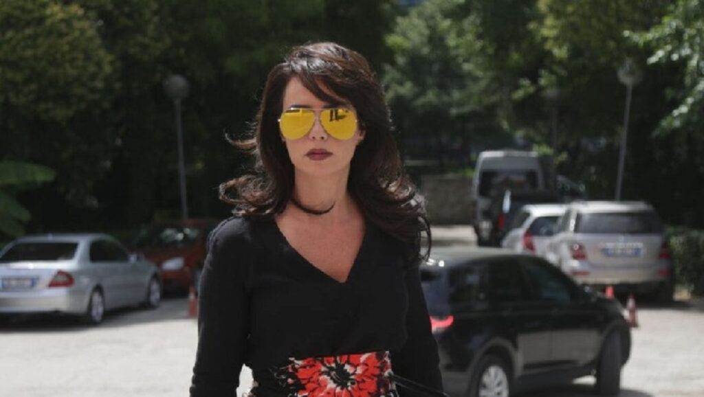 Ylli Pata/ Mesazhet politike të “paradës së modës” në selinë e PD-së grida duma 1