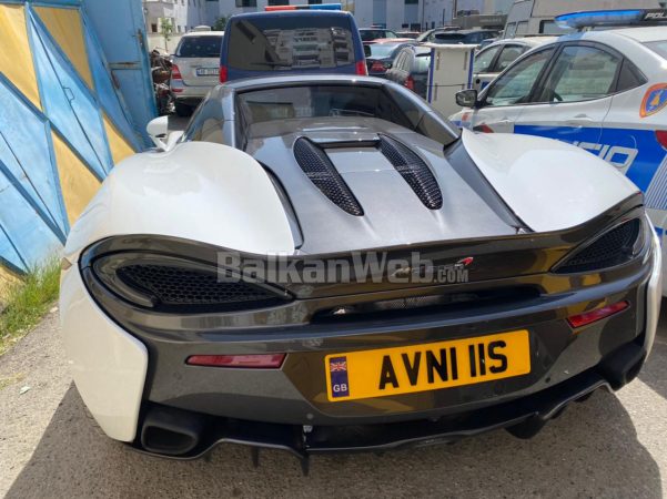 Policia aksion në Durrës, bllokohet mjeti super-luksoz me vlerë 1 mln euro, kapen municione e kapsolla donatore makinna3 601x450 1