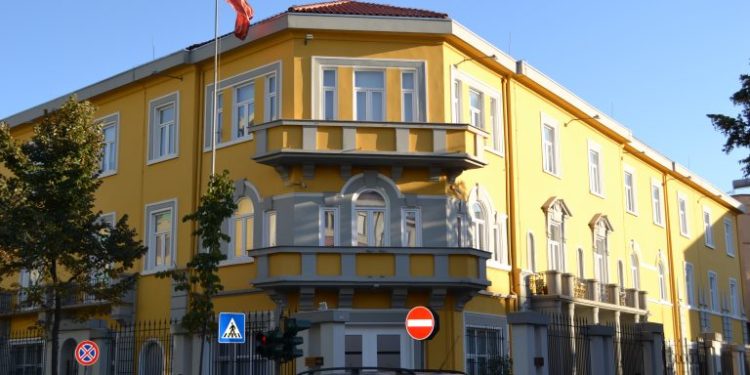 Provimi i matematikës/ Peticioni i maturantëve: Mosnjohje e rezultateve, në konsideratë mesatarja e gjimnazit msh