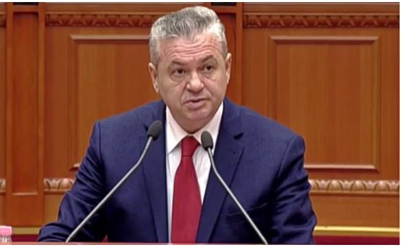 Murrizi ironizon ndryshimet në polici: Servis gomash, SPAK të gërmojë më thellë murrizi