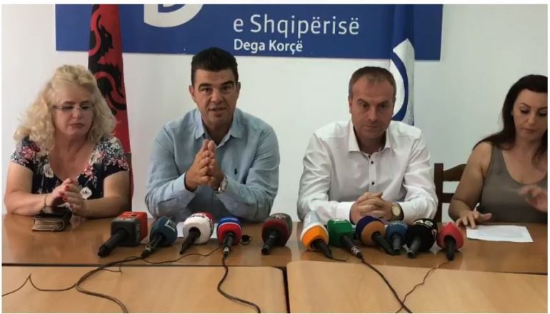 Dorëhiqen Sekretari i PD dhe 13 anëtarë Kryesie në Korçë: Lidershipi po e kthen partinë në klienteliste pd korce 770x440 1