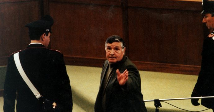 Toto Riina kërkoi një ekspert nga Shqipëria/ Mediat italiane: Një shqiptar i përfshirë në ekzekutimin e Borselinos? riina 690x362 1