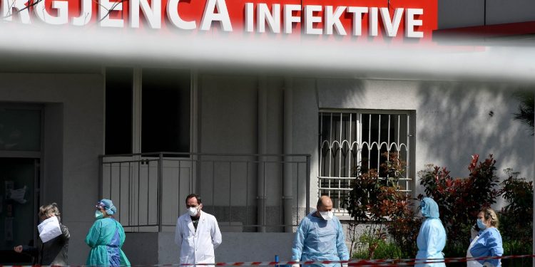 Asnjë humbje jete dhe 13 raste të reja me Covid në 24 orët e fundit urgjencainfektive 750x375 1