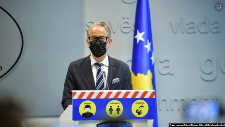 Helmimi i qytetarëve në Deçan, ministri i Shëndetësisë: Është ulur fluksi i pacientëve që po kërkojnë ndihmë mjekësore vitia 770x435 1
