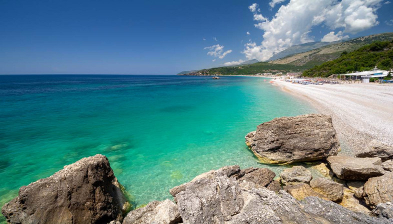 Media italiane jehonë turizmit shqiptar, artikull mbi vendet që turistët duhet të vizitojnë patjetër në Shqipëri: Ka fe bashkëjetesën 7 3 9
