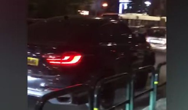FOTO/ Aksident i rëndë, 4 makina përplasen në një kryqëzim në Tiranë 3 56EE3AA3 F408 4441 8FC9 F6E1C0D54F32