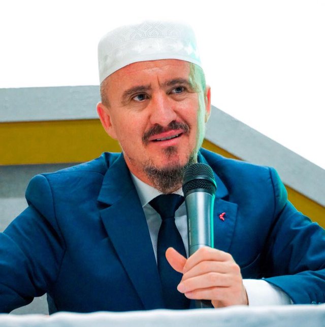 Pronarja e një lokali denoncon Imamin e Rrugës së Kavajës, flet Imam Kalaja: Policia e Prokuroria të marrin masa, po nxisin… 640 0 bd287c14d8dee5685a3064f109976084