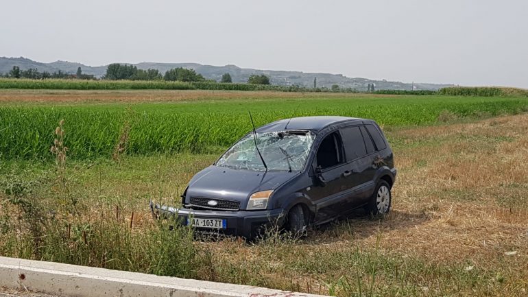 Aksidenti në Elbasan, nëna dhe 3-vjeçari kishin ardhur me pushime nga Suedia 71f0c4b4 cba4 494b 9a31 d8c50a004e85 770x433 1
