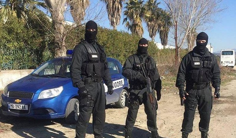 Policia aksion blic në Vlorë/ Arrestohen disa persona. Zbardhen detajet 800 0 3a2dc45f9e37e369b9ec874c0e92e362