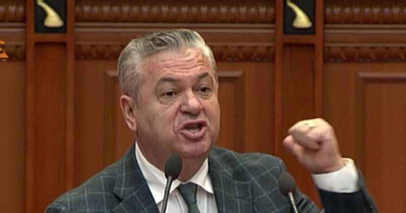 Murrizi sulmon Mark Markun pas dorëheqjes: Pse duhet të ketë spurdhjakë të tillë… 800 0 612a8850616cd