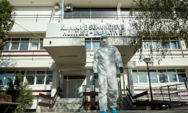 Kosovë/ Rezultojnë pozitivë mbi 2 mijë e 200 persona, 8 viktima në 24 orë nga COVID 800 0 7b62da4f89571dd62653ce9deb612e09