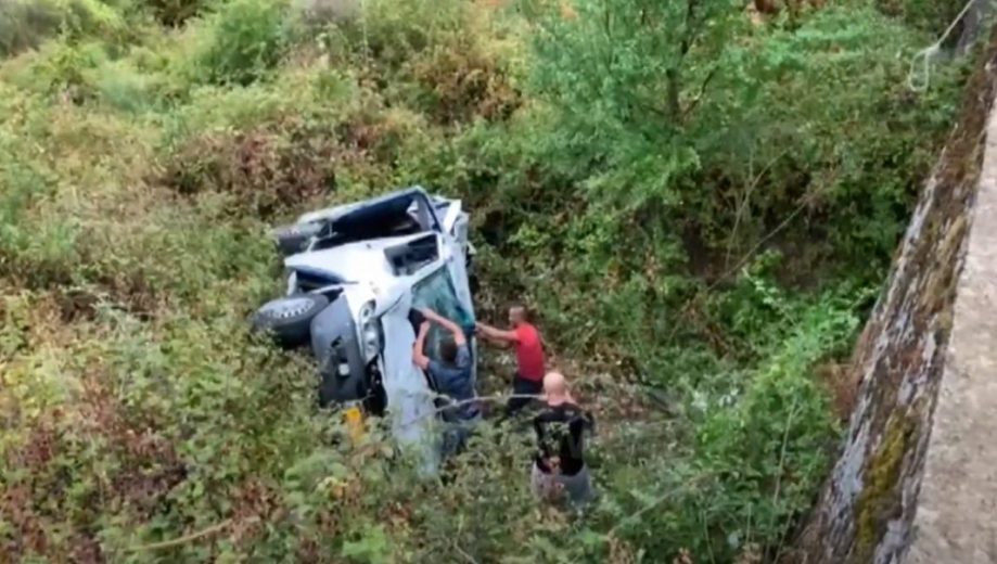 Zbardhen shkaqet e aksidentit tragjik në Qafë Muzinë: “Land Roveri” i preu rrugën fugonit me pasagjerë Aksidentin
